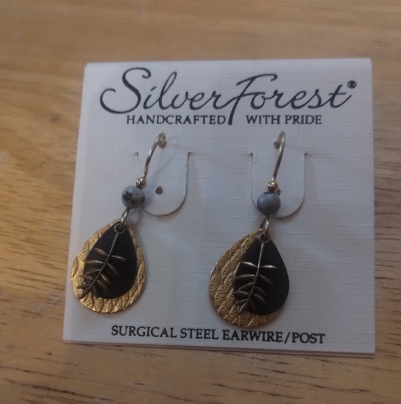Silver Forest Layered Teardrop Dangling Earrings - Picture 1 of 2